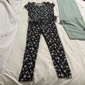 VS Pink Floral Shirt and Leggings Set